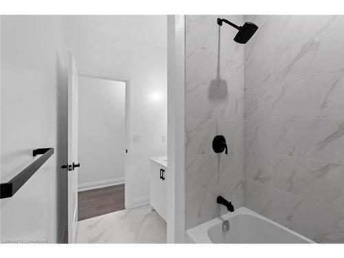 9 Santa Barbara Lane, Georgetown, ON - Indoor Photo Showing Bathroom