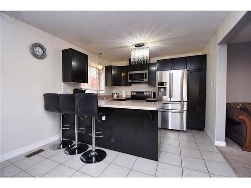 30 Newlove Street, Hamilton, ON - Indoor Photo Showing Kitchen