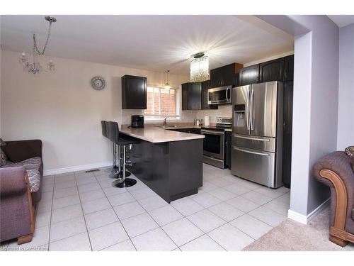 30 Newlove Street, Hamilton, ON - Indoor Photo Showing Kitchen