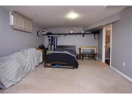 30 Newlove Street, Hamilton, ON - Indoor Photo Showing Bedroom