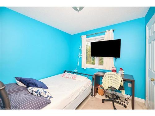 20 Stevens Drive, Niagara-On-The-Lake, ON - Indoor Photo Showing Bedroom