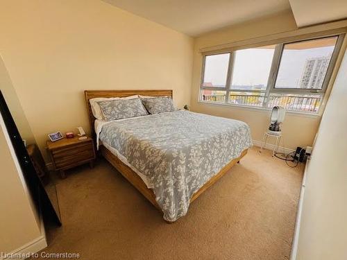 703-399 Elizabeth Street, Burlington, ON - Indoor Photo Showing Bedroom