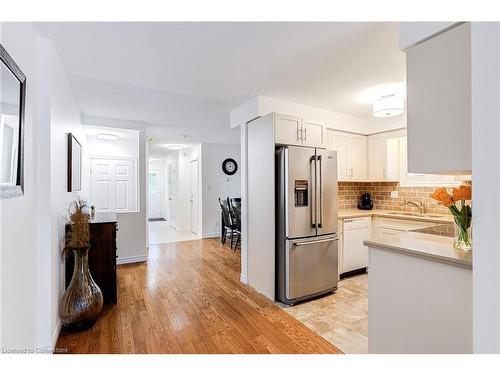 49 Morwick Drive, Ancaster, ON - Indoor Photo Showing Kitchen