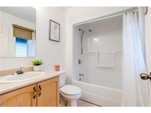 49 Morwick Drive, Ancaster, ON - Indoor Photo Showing Bathroom