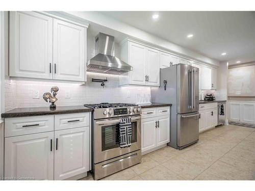 1149 Mohawk Road E, Hamilton, ON - Indoor Photo Showing Kitchen With Upgraded Kitchen