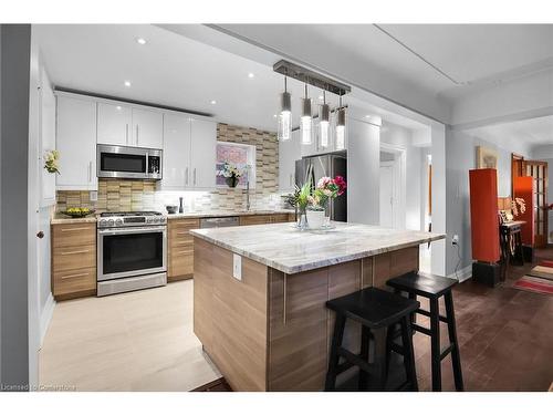 65 London Street S, Hamilton, ON - Indoor Photo Showing Kitchen With Upgraded Kitchen