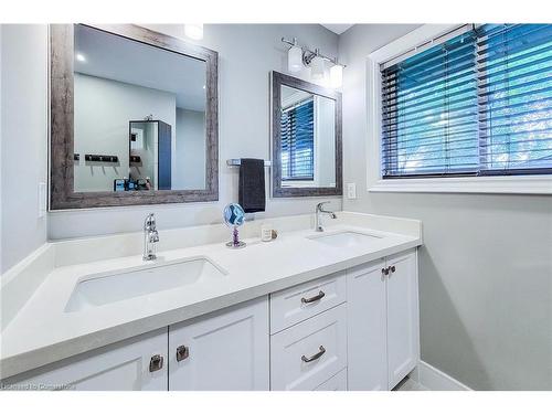 49 Aberdeen Avenue, Mount Hope, ON - Indoor Photo Showing Bathroom