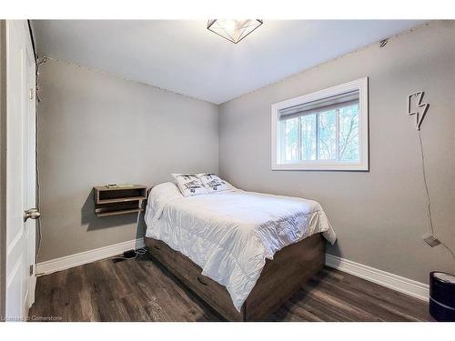 49 Aberdeen Avenue, Mount Hope, ON - Indoor Photo Showing Bedroom