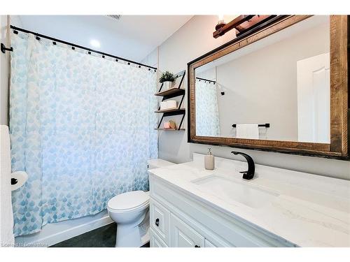 49 Aberdeen Avenue, Mount Hope, ON - Indoor Photo Showing Bathroom