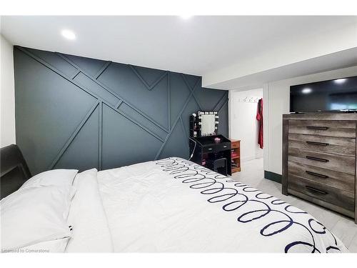 49 Aberdeen Avenue, Mount Hope, ON - Indoor Photo Showing Bedroom