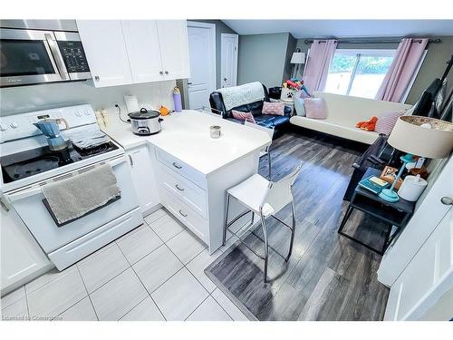 49 Aberdeen Avenue, Mount Hope, ON - Indoor Photo Showing Kitchen