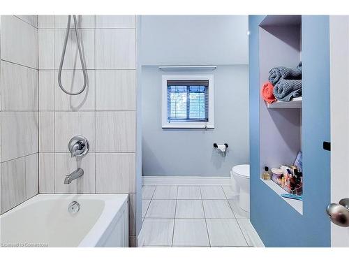 49 Aberdeen Avenue, Mount Hope, ON - Indoor Photo Showing Bathroom