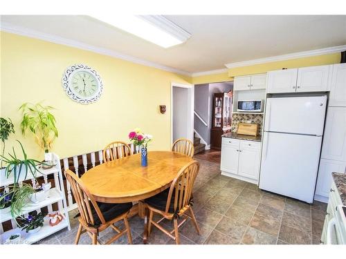 4502 Cedarbrook Lane, Beamsville, ON - Indoor Photo Showing Dining Room