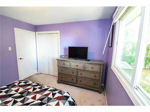 4502 Cedarbrook Lane, Beamsville, ON - Indoor Photo Showing Bedroom