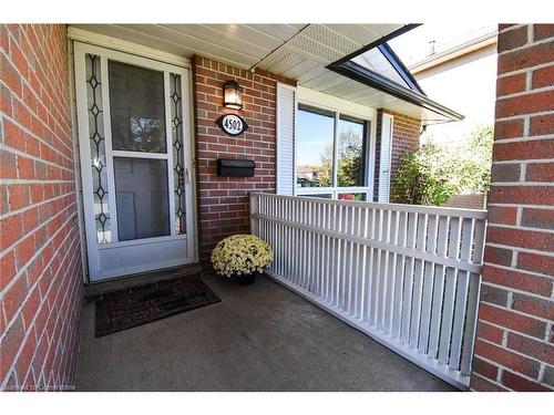 4502 Cedarbrook Lane, Beamsville, ON - Outdoor With Exterior