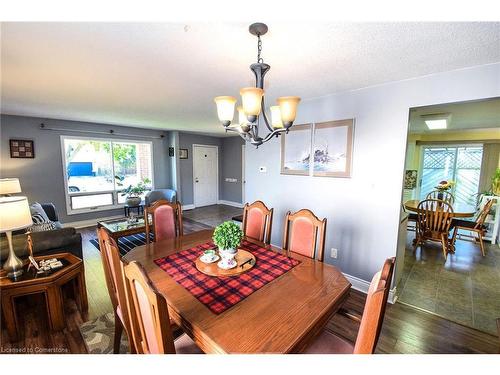 4502 Cedarbrook Lane, Beamsville, ON - Indoor Photo Showing Dining Room