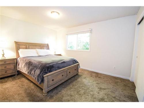 4502 Cedarbrook Lane, Beamsville, ON - Indoor Photo Showing Bedroom