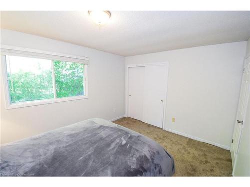 4502 Cedarbrook Lane, Beamsville, ON - Indoor Photo Showing Bedroom