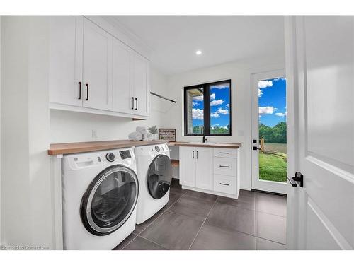 266 York Road, Caledonia, ON - Indoor Photo Showing Laundry Room