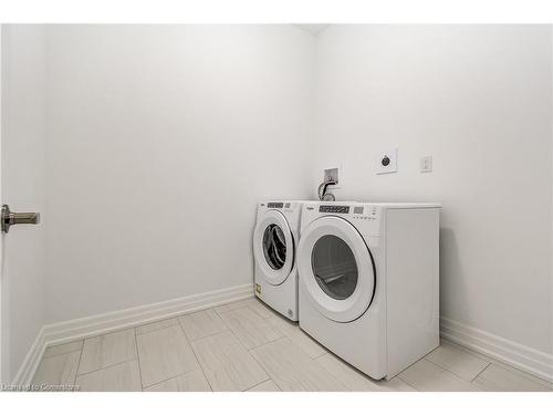 101-1880 Gordon Street, Guelph, ON - Indoor Photo Showing Laundry Room