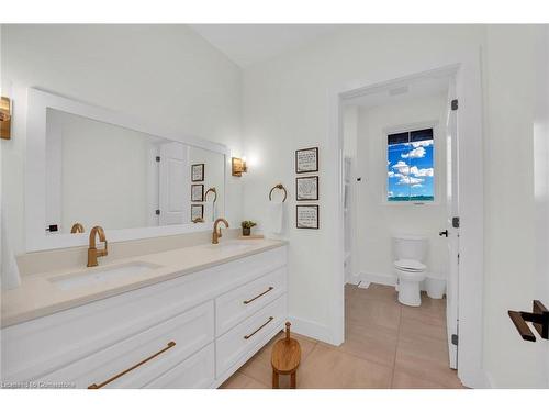 266 York Road, Caledonia, ON - Indoor Photo Showing Bathroom