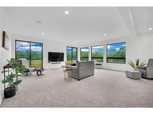 266 York Road, Caledonia, ON - Indoor Photo Showing Living Room