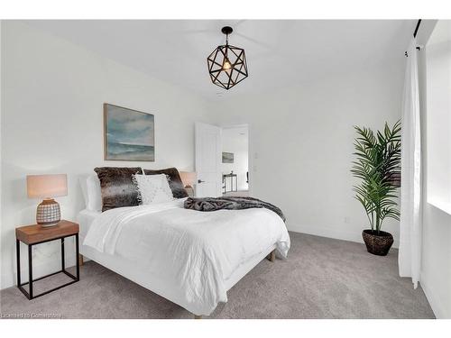 266 York Road, Caledonia, ON - Indoor Photo Showing Bedroom