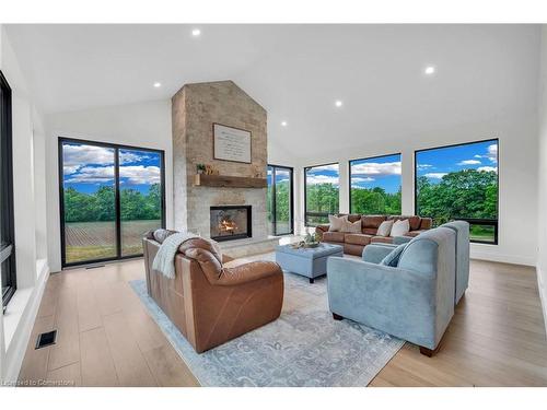 266 York Road, Caledonia, ON - Indoor Photo Showing Living Room With Fireplace