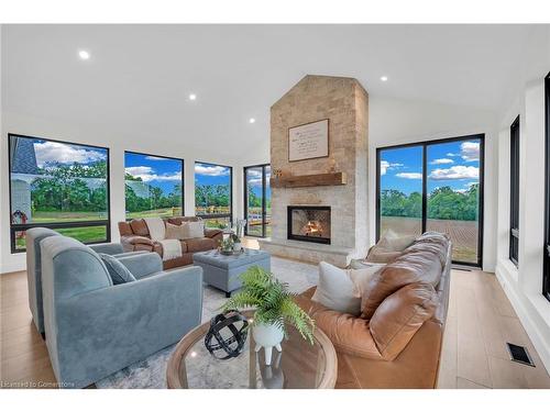 266 York Road, Caledonia, ON - Indoor Photo Showing Living Room With Fireplace