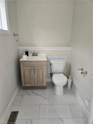 3721 Mathewson Avenue, Fort Erie, ON - Indoor Photo Showing Bathroom