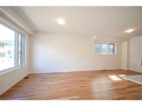 377 Provident Way, Hamilton, ON - Indoor Photo Showing Other Room