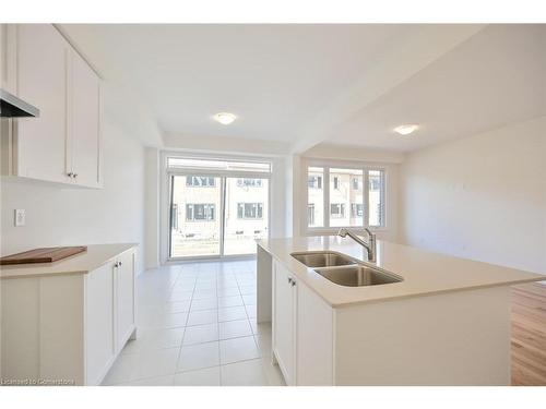 377 Provident Way, Hamilton, ON - Indoor Photo Showing Kitchen With Double Sink