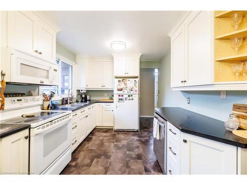 148 Cleary Avenue, Dunnville, ON - Indoor Photo Showing Kitchen With Double Sink