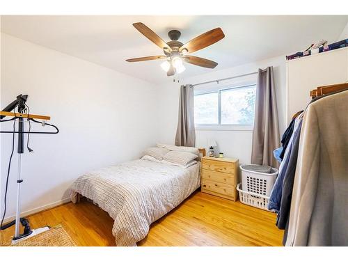 148 Cleary Avenue, Dunnville, ON - Indoor Photo Showing Bedroom