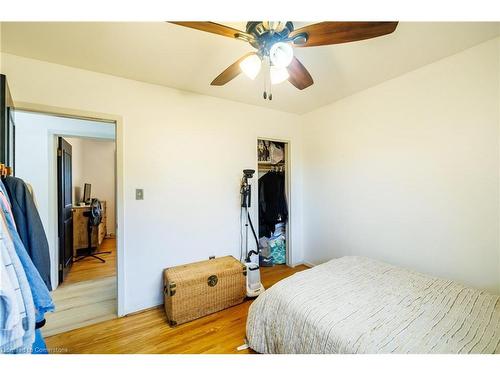 148 Cleary Avenue, Dunnville, ON - Indoor Photo Showing Bedroom