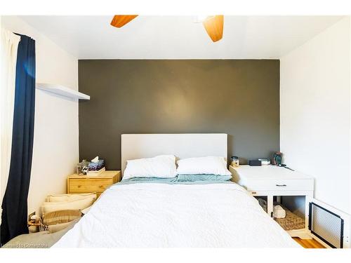 148 Cleary Avenue, Dunnville, ON - Indoor Photo Showing Bedroom