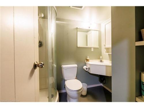 148 Cleary Avenue, Dunnville, ON - Indoor Photo Showing Bathroom