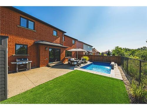 14 Dolphin Place, Hamilton, ON - Outdoor With In Ground Pool With Exterior