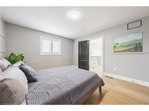 14 Dolphin Place, Hamilton, ON - Indoor Photo Showing Bedroom