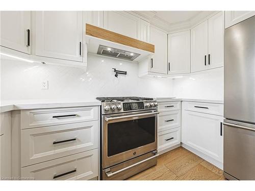 14 Dolphin Place, Hamilton, ON - Indoor Photo Showing Kitchen With Stainless Steel Kitchen