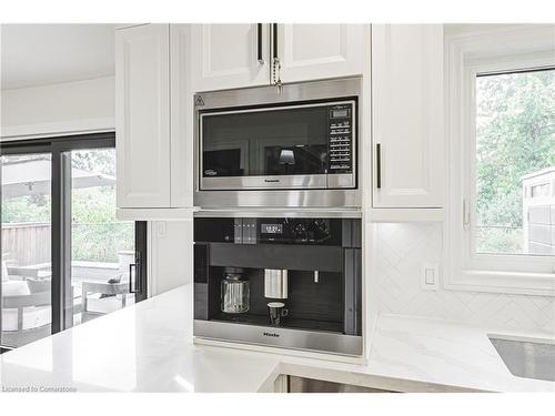 14 Dolphin Place, Hamilton, ON - Indoor Photo Showing Kitchen