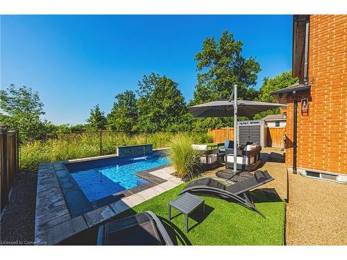 14 Dolphin Place, Hamilton, ON - Outdoor With In Ground Pool With Backyard