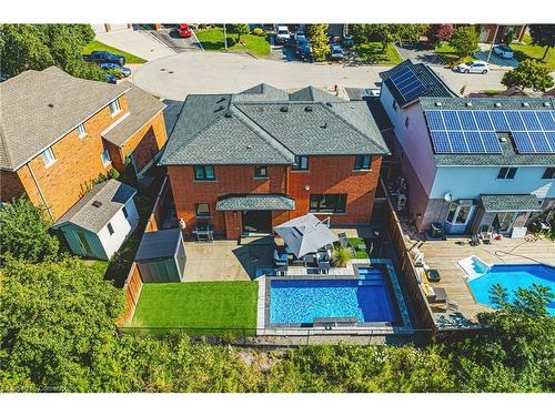 14 Dolphin Place, Hamilton, ON - Outdoor With In Ground Pool