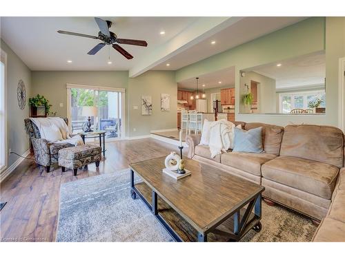 1242 Sheffield Road, Sheffield, ON - Indoor Photo Showing Living Room