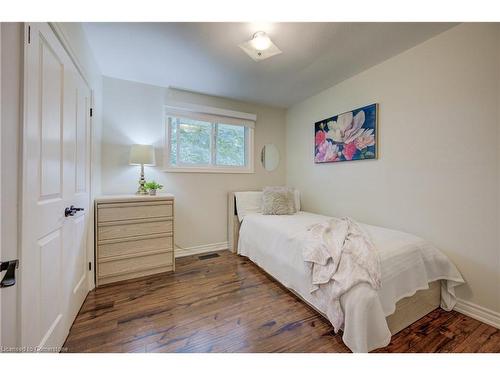 1242 Sheffield Road, Sheffield, ON - Indoor Photo Showing Bedroom