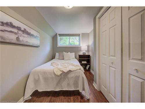 1242 Sheffield Road, Sheffield, ON - Indoor Photo Showing Bedroom