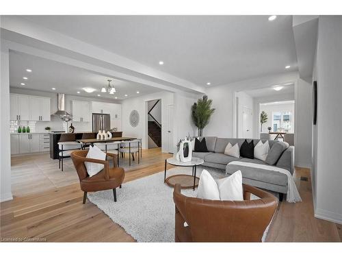 121 Cittadella Boulevard, Hannon, ON - Indoor Photo Showing Living Room