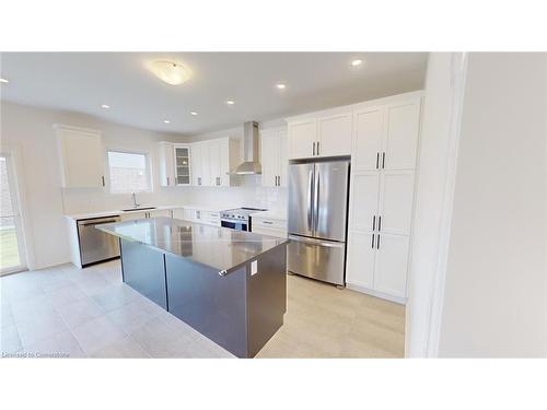 121 Cittadella Boulevard, Hannon, ON - Indoor Photo Showing Kitchen