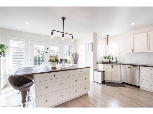 71 Joshua Avenue, Ancaster, ON - Indoor Photo Showing Kitchen