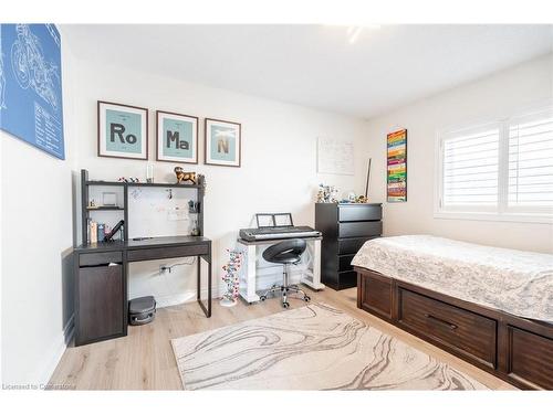 71 Joshua Avenue, Ancaster, ON - Indoor Photo Showing Bedroom